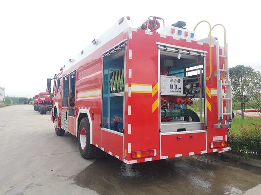 SINOTRUK 375HP Dry Powder Fire Truck 6x4 With 2000kg Powder Capacity