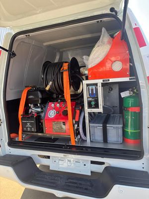 Pickup Small Emergency Rescue Fire Truck With Cab Capacity 2-6 And Firefighting Capabilities