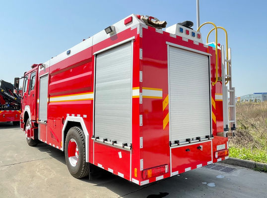Howo Foam Fire Department Rescue Trucks 228kw With Double Cabin