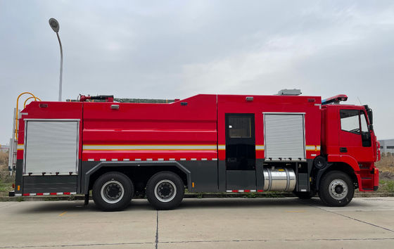 IVECO 10T Mesin Pemadam Kebakaran Cepat Dengan Busa Air Multifungsi
